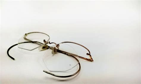 Stripped and Broken Screws Repair on Eyeglasses and Sunglasses